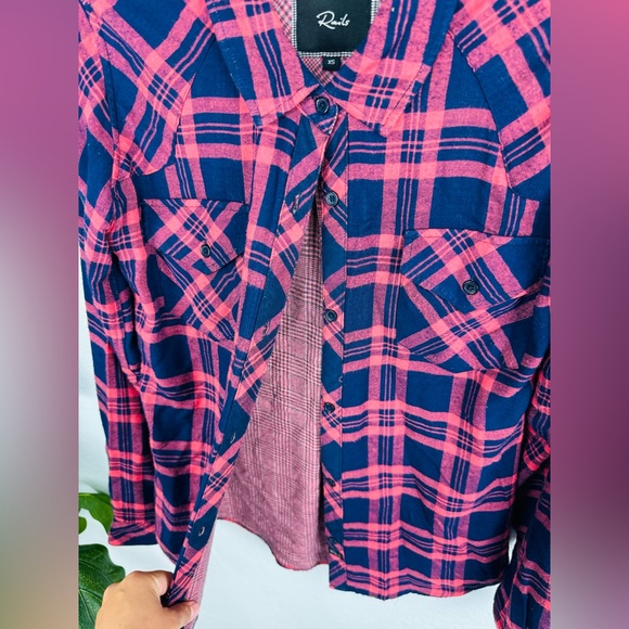 Rails Hunter Pink Blue Plaid Button Down Shirt Double Pockets - Picture 3 of 6